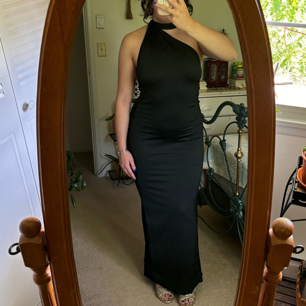 Black Dress. Perfect for wedding or special event!